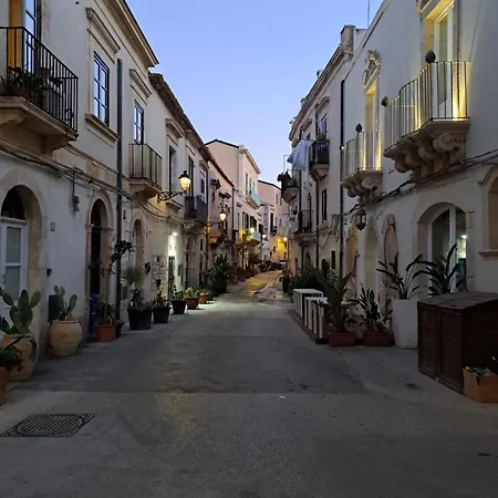 Ortigia Adriana Hébergement de vacances *