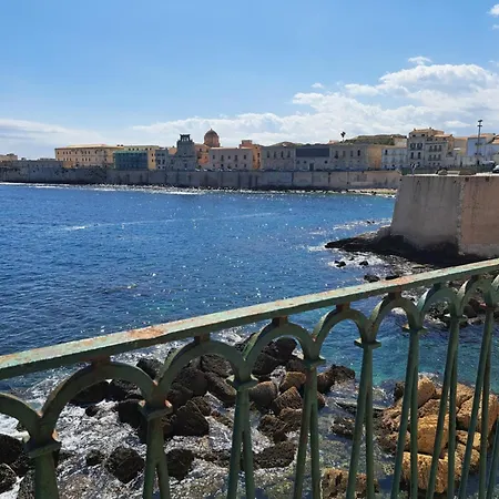 Ortigia Adriana Holiday home *