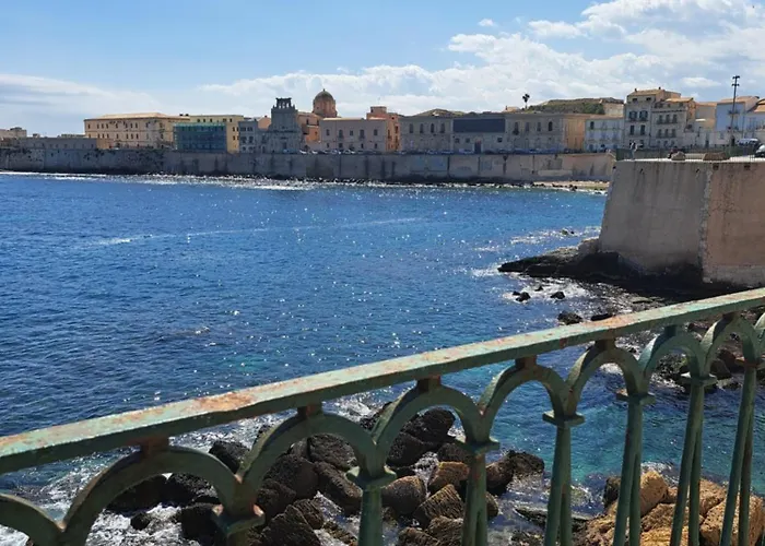 Ortigia Adriana Hébergement de vacances *